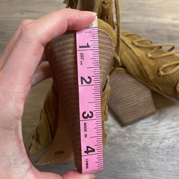 Vince Camuto women’s 9 wedges heels suede tan leather lace up tassel zipper Javy - Picture 8 of 10